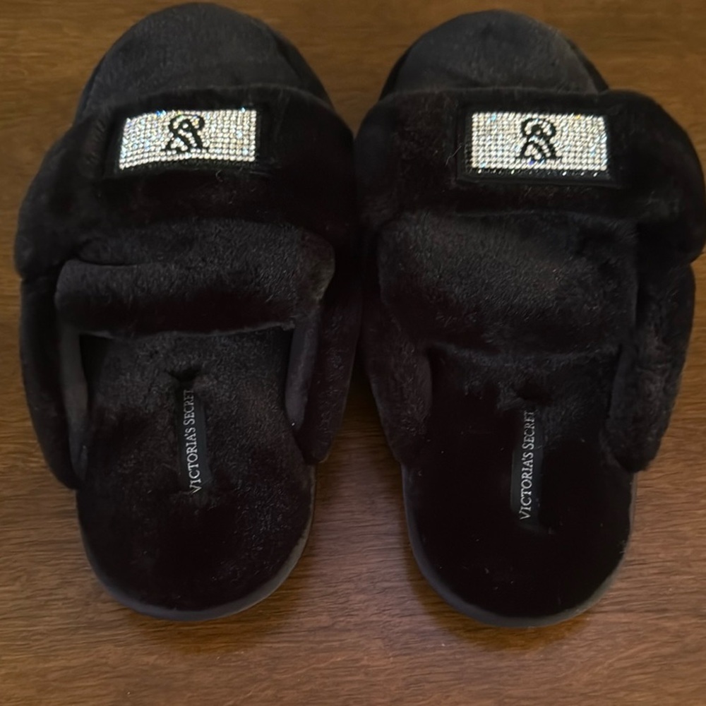 NWOT Victoria Secret Mule Slippers - Picture 3 of 4